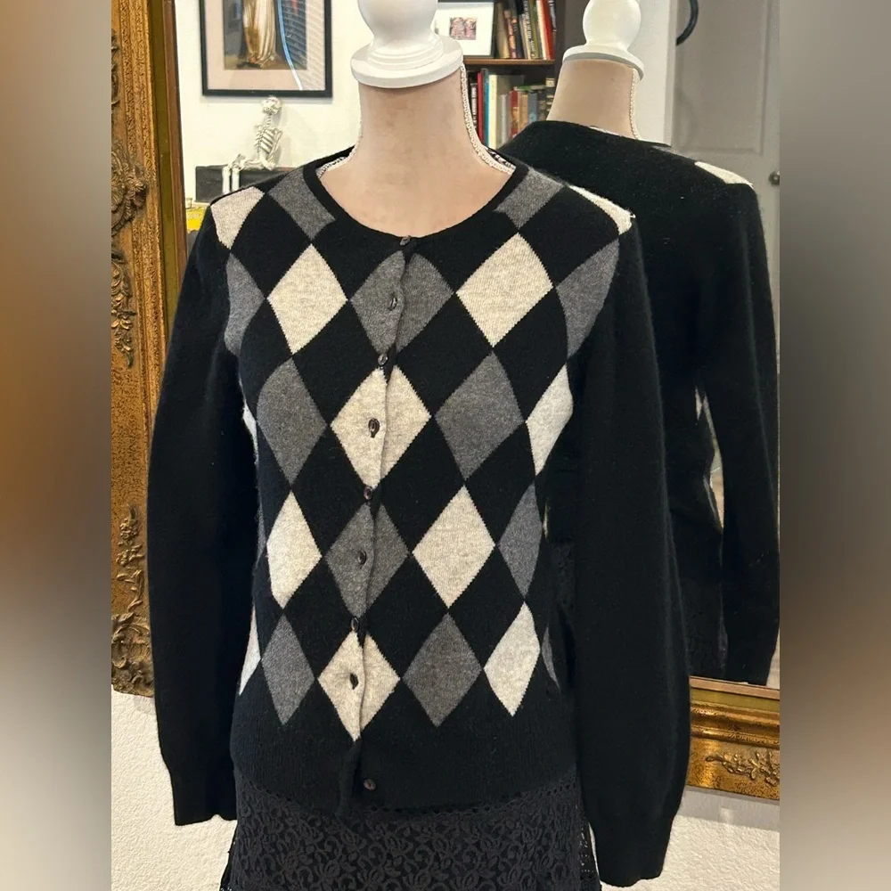 Cashmere Argyle Cardigan Sz medium - Picture 2 of 5
